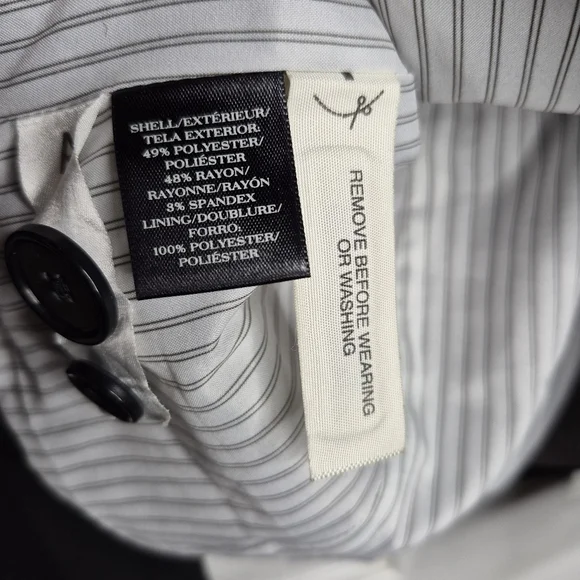 Ann Taylor Black Two-Button Blazer Jacket Size 2 – Classic Workwear - Picture 5 of 6